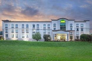 Mechanicsburg Hotel | Spark by Hilton Mechanicsburg