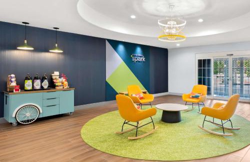 Missouri City Hotel | Spark By Hilton Missouri City