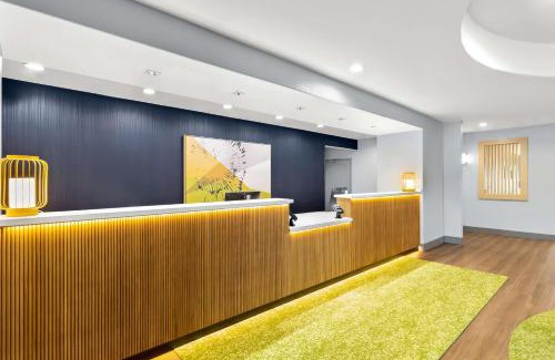 Missouri City Hotel | Spark By Hilton Missouri City
