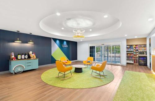 Missouri City Hotel | Spark By Hilton Missouri City