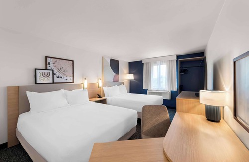 North Camellia Acres Hotel | Spark by Hilton Norfolk