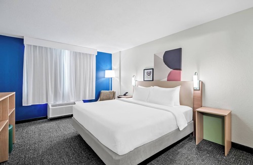 Southwest Orlando Hotel | Spark by Hilton Orlando near Universal