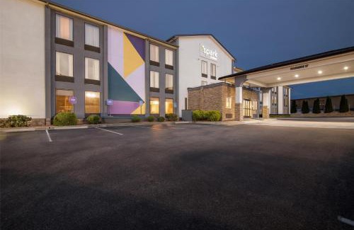 Roanoke Hotel | Spark by Hilton Roanoke Civic Center