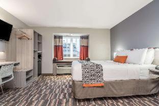 Rochester Hotel | Spark by Hilton Rochester South