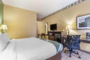 Wetmore Hotel | Spark By Hilton San Antonio Northwest Near Six Flags