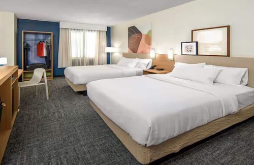 Sheridan Hotel | Spark by Hilton Sheridan