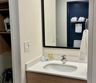 Springfield Hotel | Spark by Hilton Springfield Eugene