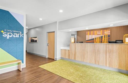 Traverse City Hotel | Spark By Hilton Traverse City