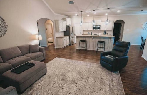 Lubbock House | Spark Getaways: The Ricardo