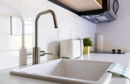 Northeast Edmonton Apartment | Sparkling Clean, Central, Comfy & Quiet in Highlands