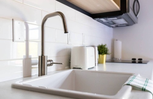 Northeast Edmonton Apartment | Sparkling Clean, Cozy and Comfortable in Highlands