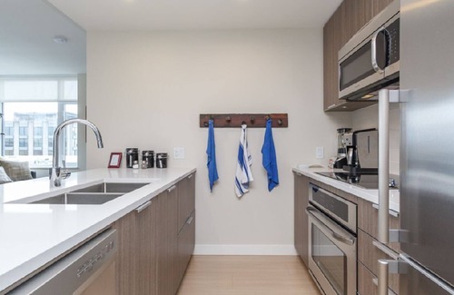 Downtown Victoria Condo | Sparkling gem and brand new condo in the heart of the city