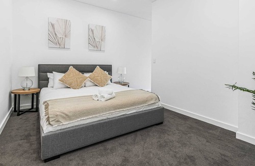 Wollongong CBD Condo | Sparkling New Apartment - Wollongong