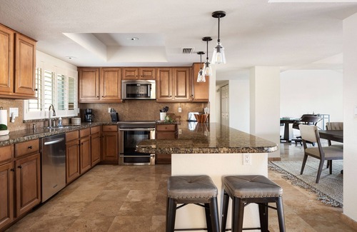 Buenavante House | Sparkling Pool, Poker Table, and Relaxation at Sweetwater
