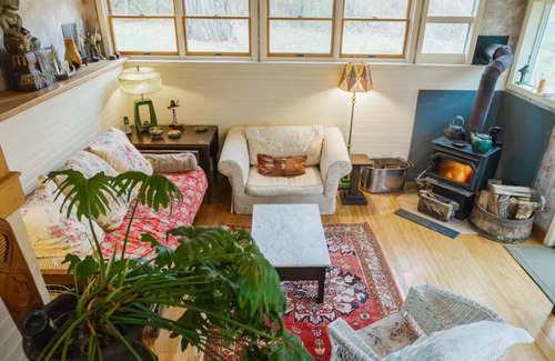 Town of Fulton Cabin | Sparrow Farm Cottage & Majestic Waterfall