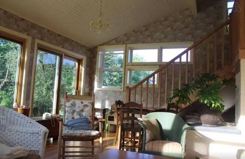 Town of Fulton Cabin | Sparrow Farm Cottage & Majestic Waterfall