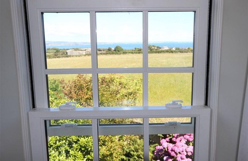 Castallack Cottage | Sparrows Nest, sweeping views of Penzance bay