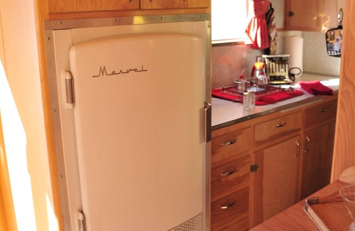 Larkspur House | Spartan Manor 1947 Off Grid and under the stars