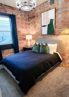 Nevada City Hotel | Speakeasy Queen Suite (Rm 7)