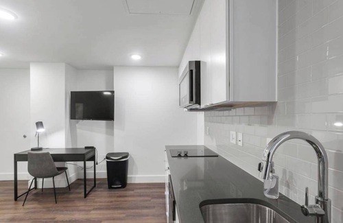 Hanover Place Apartment | Speakeasy Studio Extended KC Stay, Sleeps 2