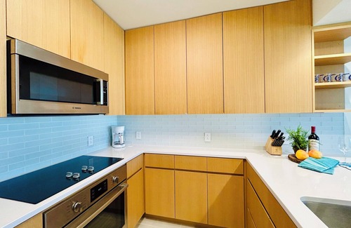 Ala Moana Condo | "SPECIAL DISCOUNT $150/NIGHT VALID NOW THROUGH 11/12"