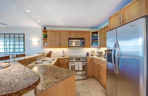 Grace Bay Condo | SPECIAL DISCOUNTED RATE!- Magical Oceanfront Holiday - Grace Bay Beach 1/2 bed
