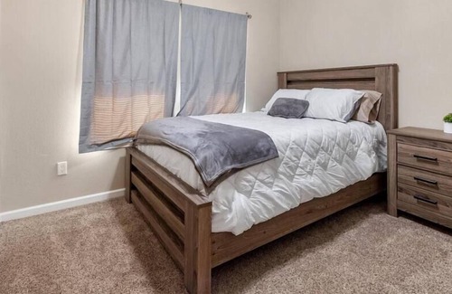 Weatherford House | Special Downtown Offer- 3rd Night Free!!