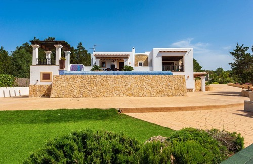 Cala de Bou Villa | Special offer: Villa Almond with sea view