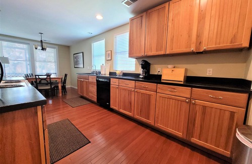 Folly Beach House | SPECIAL MONTHLY WINTER RATES! JANUARY & FEBRUARY 2026~ 40% OFF!