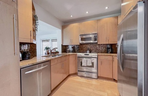 Coral Heights House | Special Offer | Heat Pool | Games | NFL | Beach
