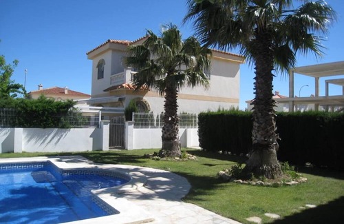 Miami Platja House | SPECIAL OFFER Miami Playa, Costa Dorada, large pool, free WIFI fiber 300MB