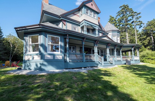 West Point House | SPECIAL RATE AUGUST 1-10 Exceptional Private Home, 5 Bedroom, 4 Bath, & More.