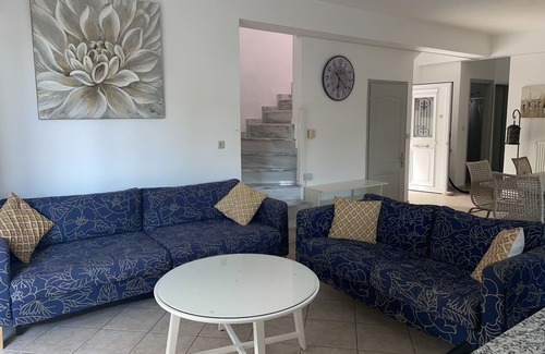 Skala Villa | SPECIAL RATES last remaining weeks. : 3 bed Villa, 3 mins from town and beach.