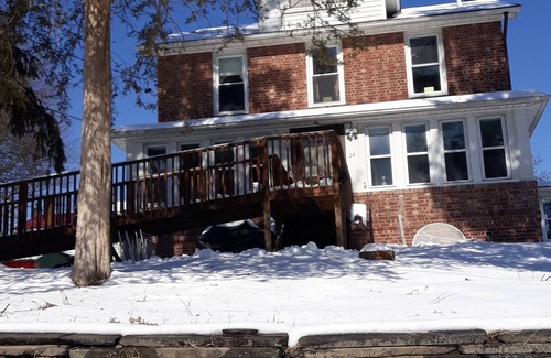 Glasco House | Special Second Day November discounts @ the River. Text host for discount