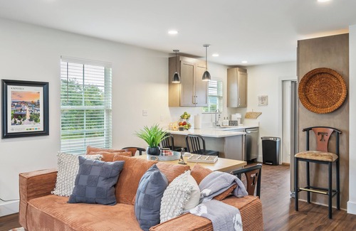 Powell House | Speciality Volunteer Themed Townhouse