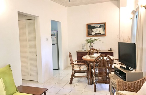Sunset Crest Apartment | Specials-One Bedroom Sunset Crest, close to beach