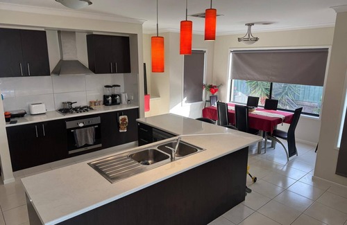 Kangaroo Flat House | Specious house in Bendigo