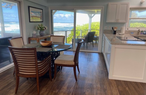 Haleiwa House | Spectacular 2 Bedroom 2 Bath Oceanfront Cottage