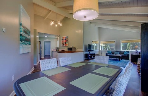 Mendocino House | Spectacular 2BR/2BA House in Mendocino!