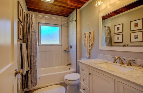 Mendocino House | Spectacular 2BR/2BA House in Mendocino!