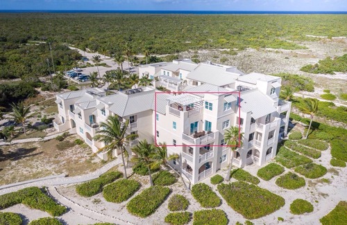 Wheeland Settlement Condo | Spectacular 3 Bedroom Beachfront Condo