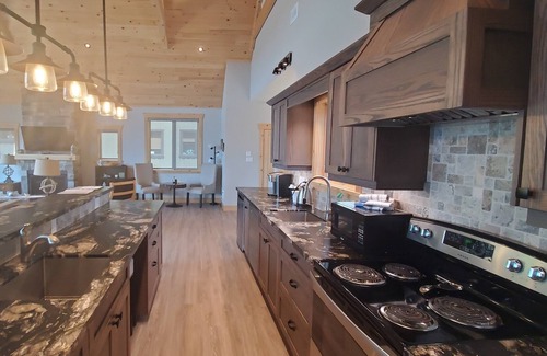 Port McNicoll House | Spectacular 3 Bedroom Waterfront Home on Georgian Bay