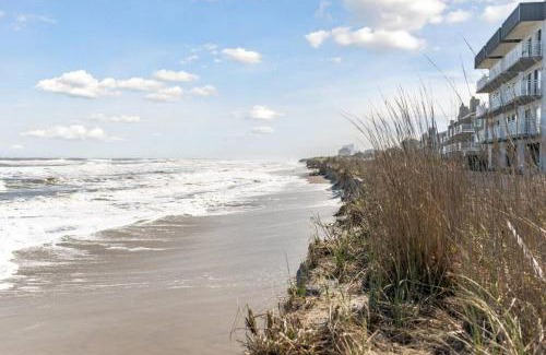 Brigantine House | Spectacular 3 BR Condo One Block to the Beach