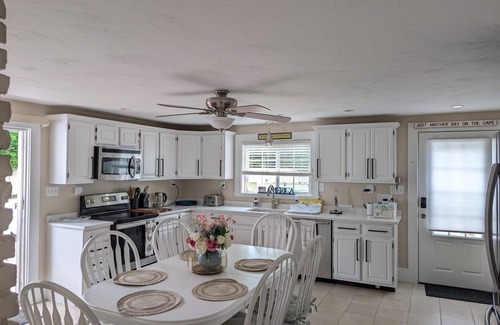 Hyannis House | Spectacular 4 Bedroom House in Hyannis, HEATED Pool, Playground&Basketball court