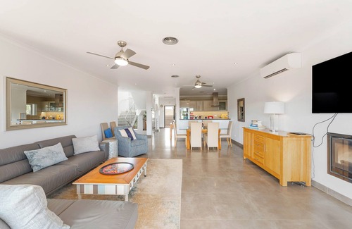 Burgau Villa | Spectacular 4 Bedroom Villa with amazing, panoramic sea views and sunny terraces