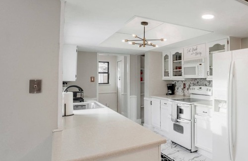 Northeast Carrollton House | Spectacular 4BR/2.5B Home with Pool and Grill