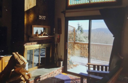 Bromley Mountain Condo | Spectacular 50 Radius Year Round Mountain View - 3+ Bedroom Townhouse