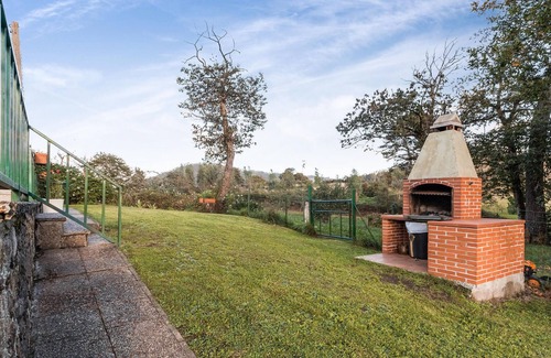 Santullano House | Spectacular and authentic vacation home with a large private plot.