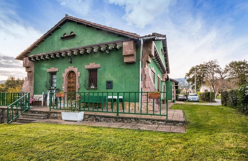 Santullano House | Spectacular and authentic vacation home with a large private plot.
