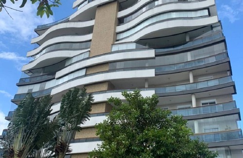 Sao Lourenco Apartment | Spectacular apartment right on the sand